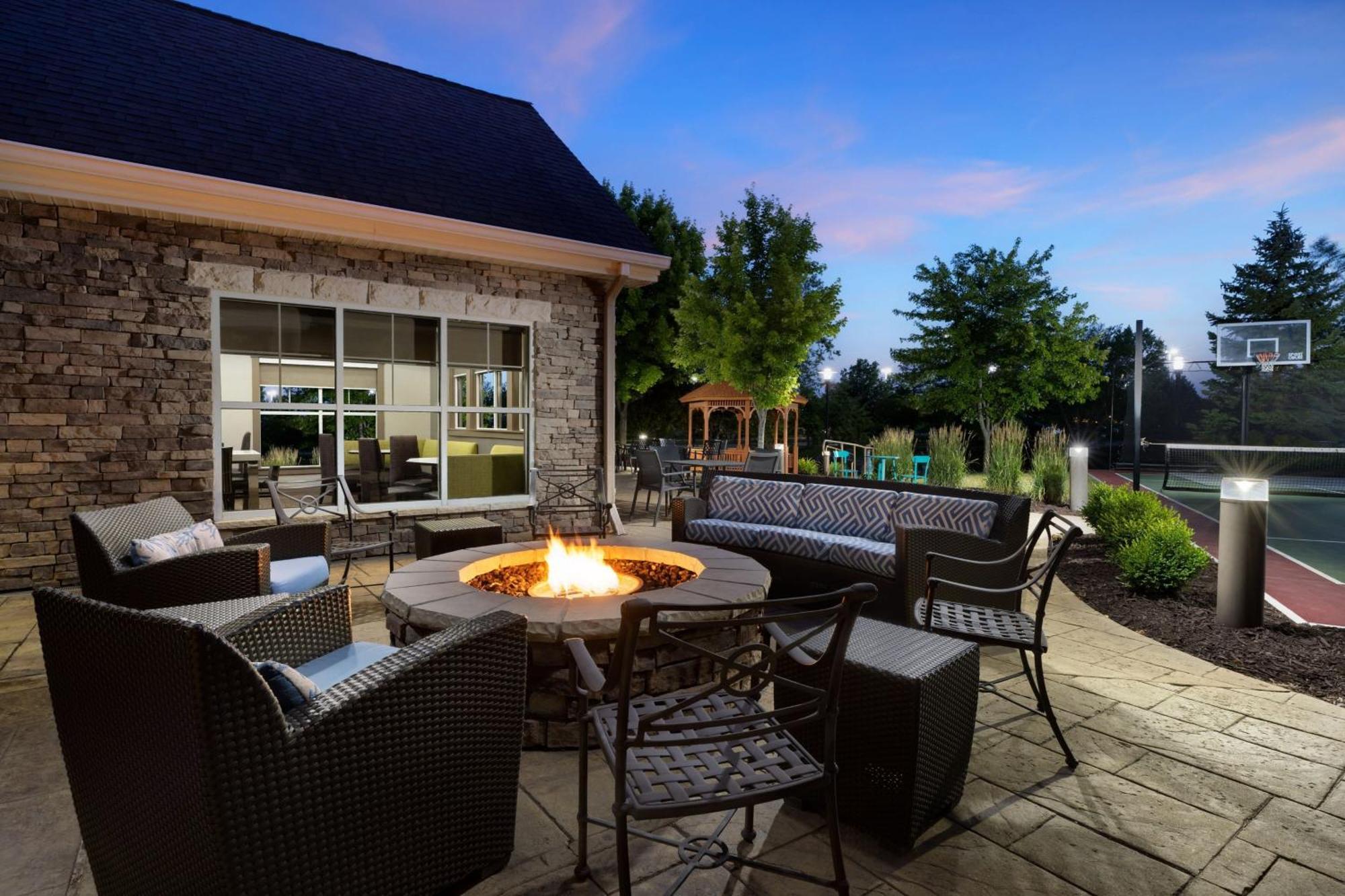 Residence Inn Des Moines West At Jordan Creek Town Center West Des Moines Exterior photo